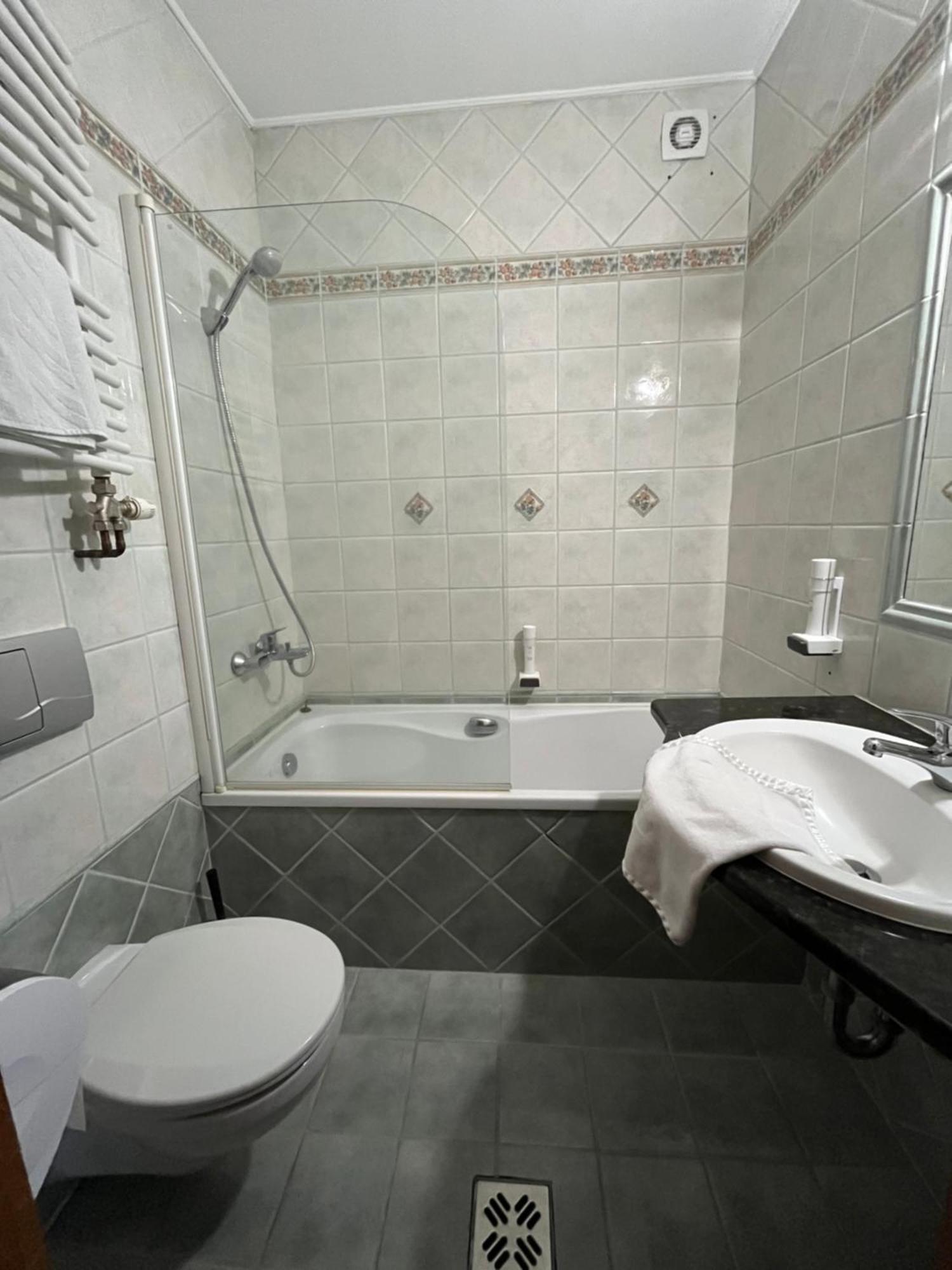 Hotel Wagner Szombathely Exterior foto